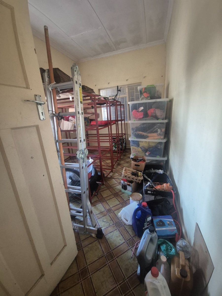 5 Bedroom Property for Sale in Uitenhage Upper Central Eastern Cape